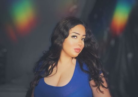 Esmeralda Quintero ポルノ女優 写真