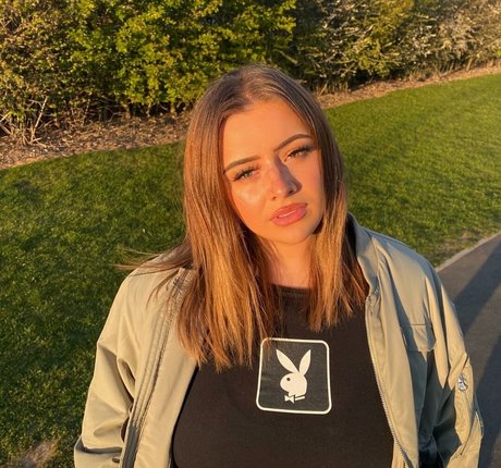 Eleanor Evans 可愛い女優 写真