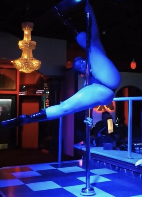 lmuertos ヌードモデル 写真