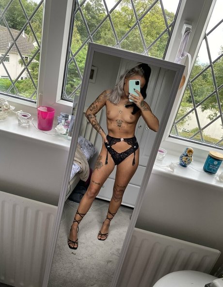 切断者オンリーファンズ アートポルノ 画像