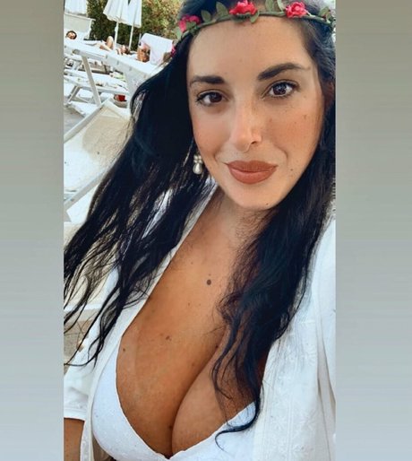 後背位オンリーファンズ セックス 画像