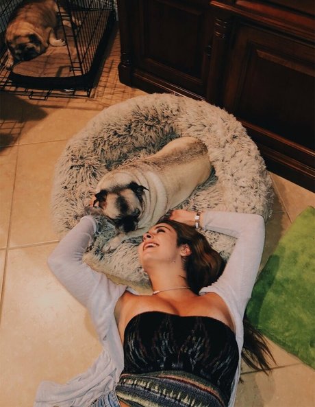 巨乳カップルオンリーファンズ 無料アダルト 画像