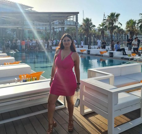 ヌード熟女オンリーファンズ セクシーヌード ギャラリー