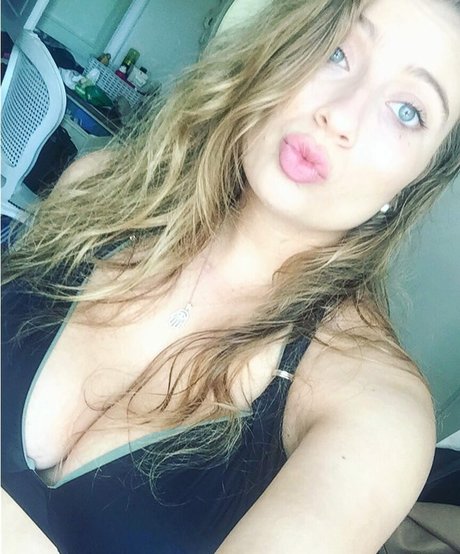 巨乳カップルオンリーファンズ セクシーxxx 画像