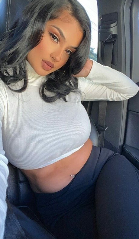 Lucero Crystal 裸のポルノスター 写真