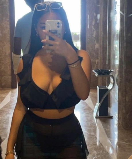 Tegan Hall ポルノスター セックス 写真