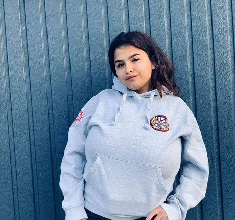 Melannia xxx女優 写真