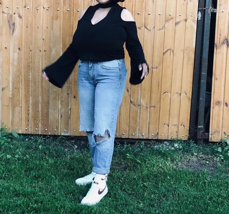 Melannia セクシーなポルノスター 写真