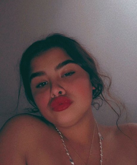 Melannia 無料スター 写真