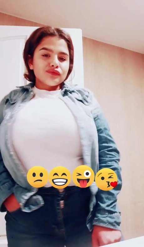 Melannia かわいいモデル 写真