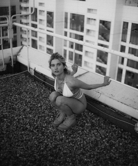 Ekrnw 可愛い女優 写真