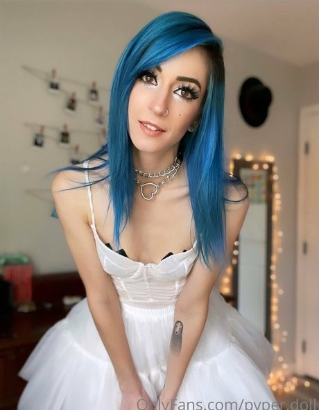 小柄な足オンリーファンズ セクシーヌード 写真