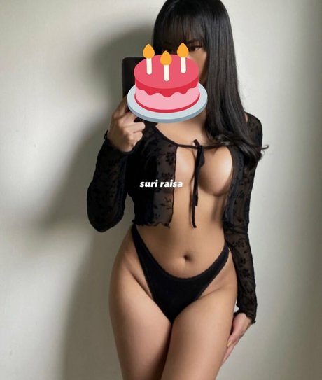 Suri Raisa ポルノスター アダルト 写真