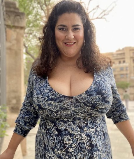 ランジェリーファックオンリーファンズ えろ 画像