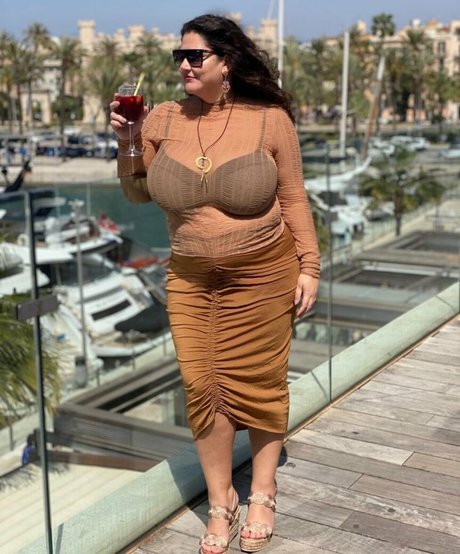 Caliope ポルノスター ホット ギャラリー