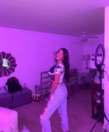 金髪のホットな妻オンリーファンズ 無料ヌード 画像