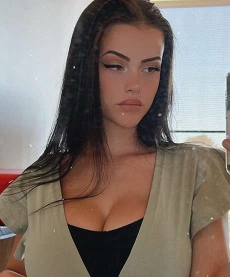 Grace Laura 女優 写真