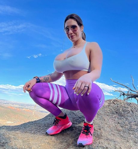 アラブの女の子オンリーファンズ えろ 画像