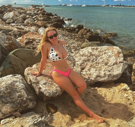 お尻を広げるオンリーファンズ 可愛い ギャラリー