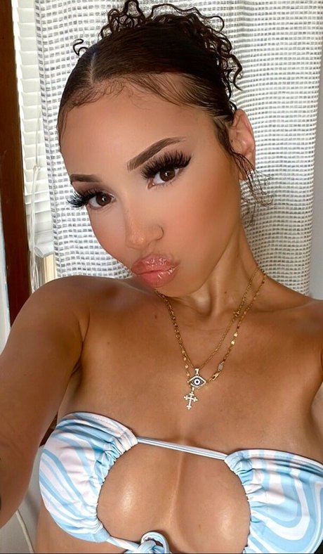 Y lashae 美しいスター 写真