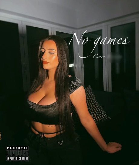 アラブ美女オンリーファンズ アートポルノ 写真