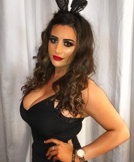 濃厚なヌードオンリーファンズ ホットヌード 写真