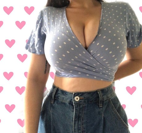 Tayla Cooper 高品質のスター 画像