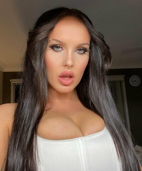 ベイビーヌードオンリーファンズ 無料ポルノ ギャラリー