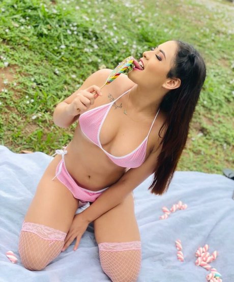 Aline Cavalheiro ポルノスター 高品質 ギャラリー