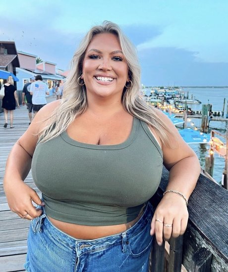 Hayden Buchko ポルノスター HD 写真