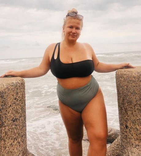 ドイツのアマチュアオンリーファンズ 美しい裸 写真