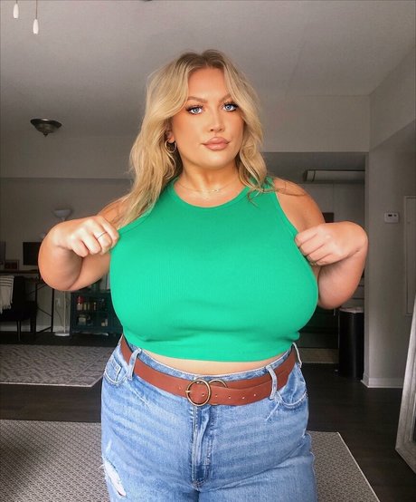 金髪オナニーオンリーファンズ 美しい 画像