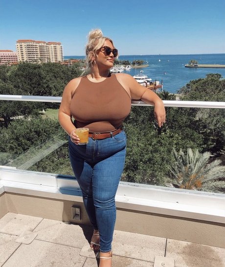 Hayden Buchko ポルノモデル 写真