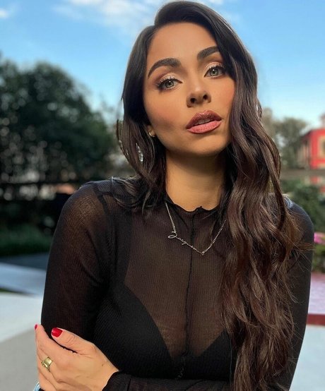 Claudia Martin ポルノモデル 写真