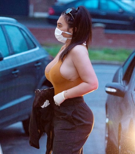 ボディビルダーヌードオンリーファンズ ヌード 画像