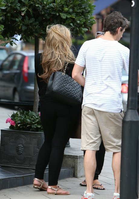 戦利品オンリーファンズ ポルノグラフィック ギャラリー