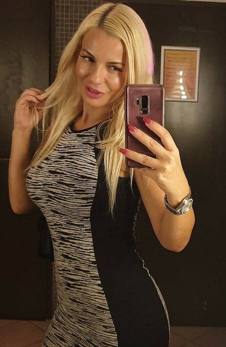 Sanja Tigrica セックスモデル 写真