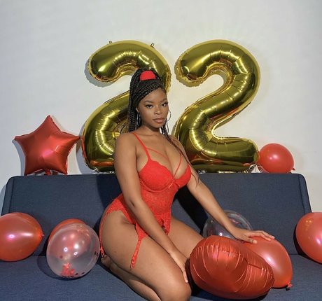 Areallifeangel 完璧なポルノスター 写真