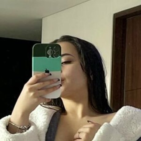 超デブおばあちゃんオンリーファンズ HD 画像