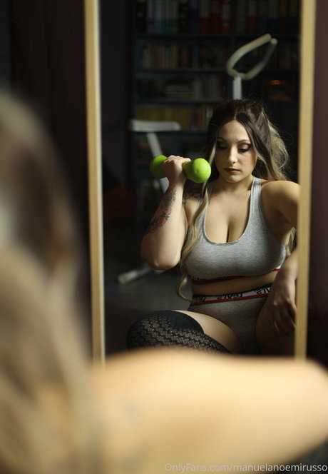 Manuelanoemirusso xxxモデル アーカイブ