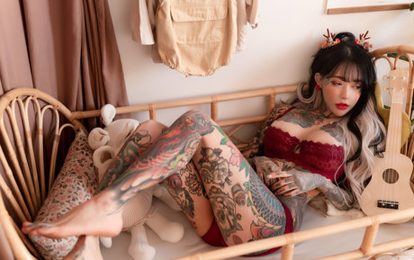 Yoko ポルノスター エロティック 写真