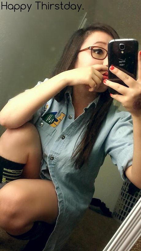 Hentai Waifu 素敵なモデル 写真