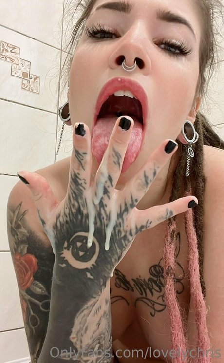 ドラァグクイーンオンリーファンズ エロ 写真