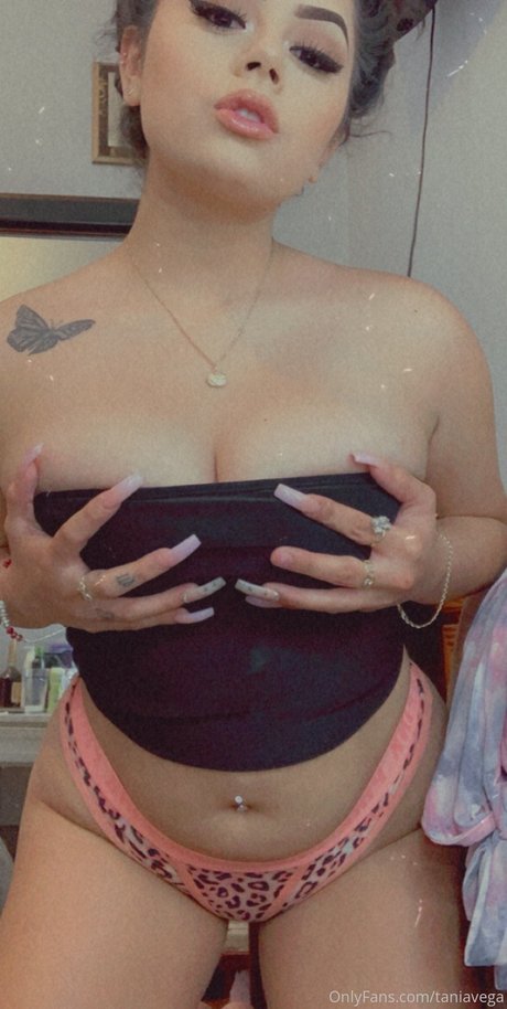 _TaniaVega 限定モデル 写真