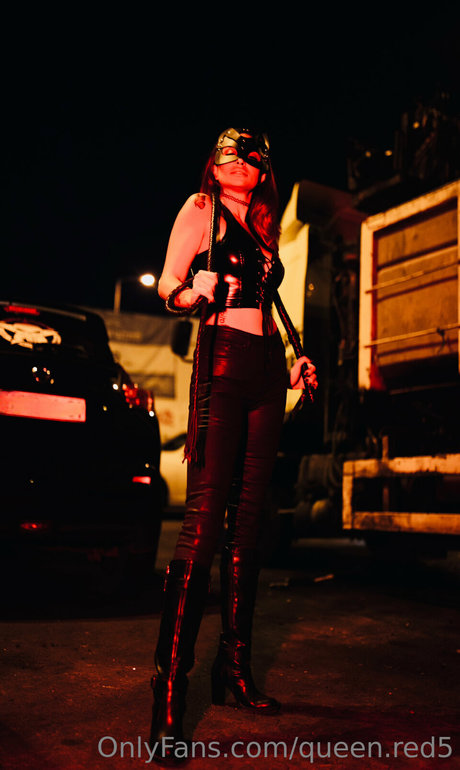 Queen Red ホットなスター 画像