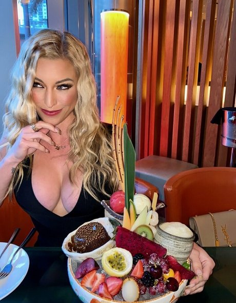 ランジェリーファックオンリーファンズ アートヌード 写真