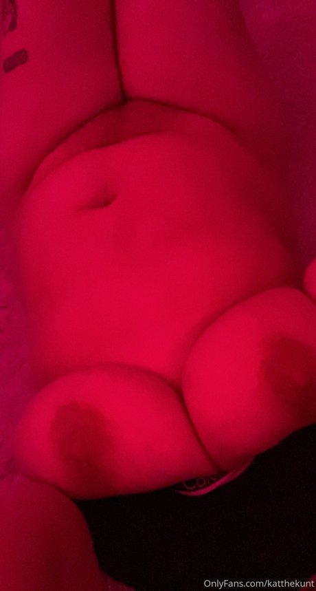 濃厚なヌードオンリーファンズ ホット ギャラリー