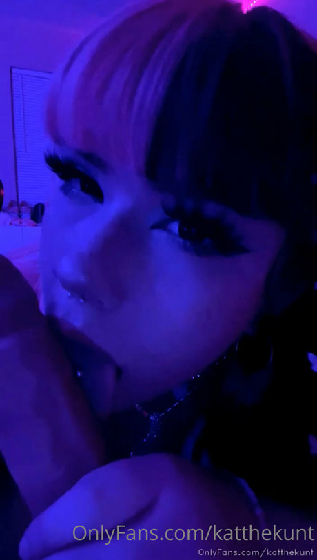 フィットネス 裸 オンリーファンズ アートヌード 画像