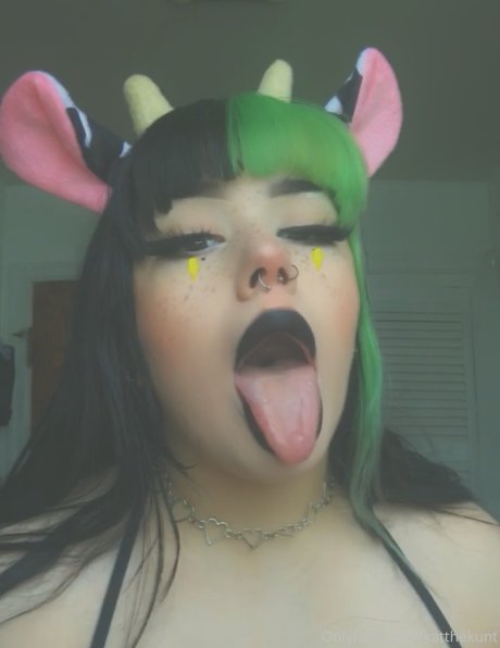 アラブの女の子オンリーファンズ 美しい裸 写真