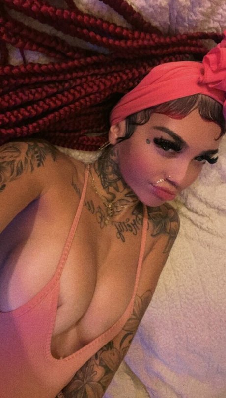 Ring Bells 完璧なモデル 画像